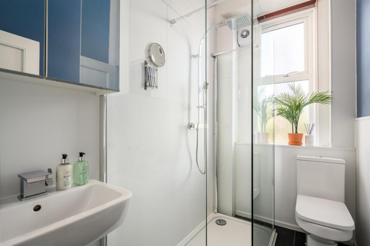 The Holyrood Park Apartment เอดินบะระ ภายนอก รูปภาพ