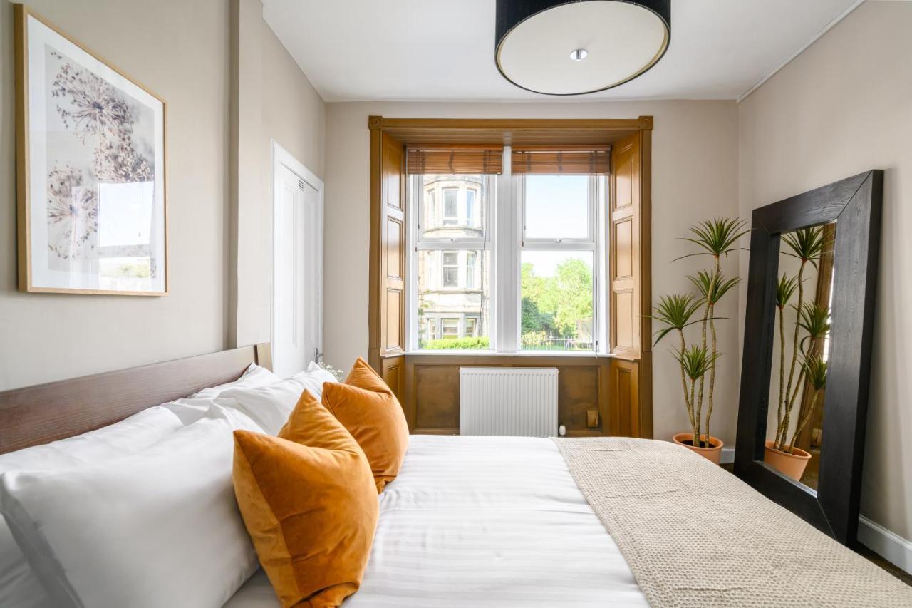 The Holyrood Park Apartment เอดินบะระ ภายนอก รูปภาพ